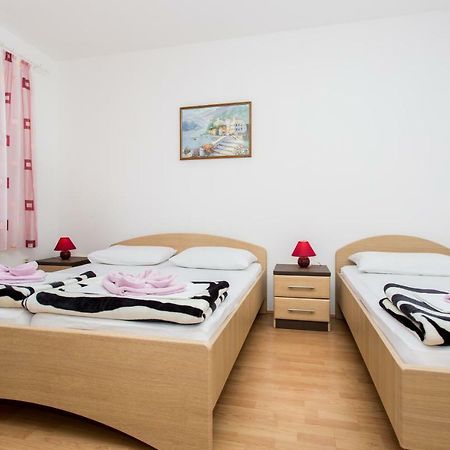 Apartments Mira 巴斯卡 外观 照片
