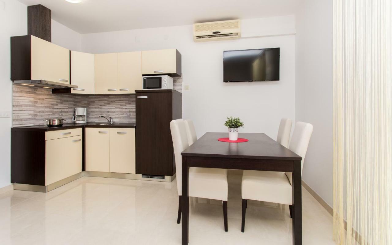 Apartments Mira 巴斯卡 外观 照片