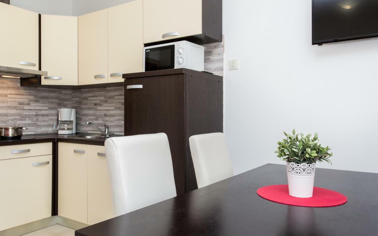 Apartments Mira 巴斯卡 外观 照片
