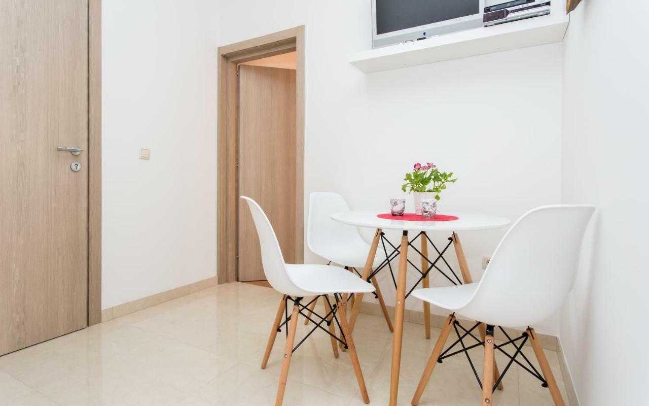 Apartments Mira 巴斯卡 外观 照片